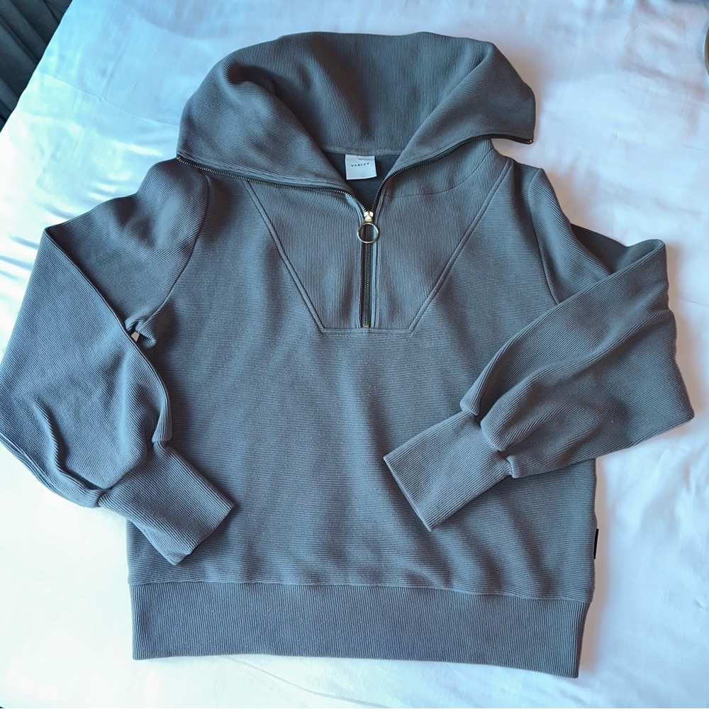 Varley Vine Half Zip Pullover Sweatshirt Medium Gray Funnel Neck Athleisure